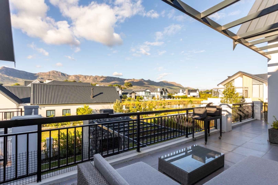 5 Bedroom Property for Sale in Val De Vie Estate Western Cape